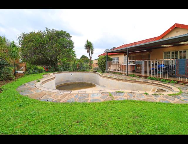 3 BEDROOM HOUSE FOR SALE IN LYNDHURST